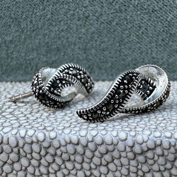 Elegant Sterling Silver Marcasite Earrings Curved Wing Earrings with Gemstone - Picture 15 of 17